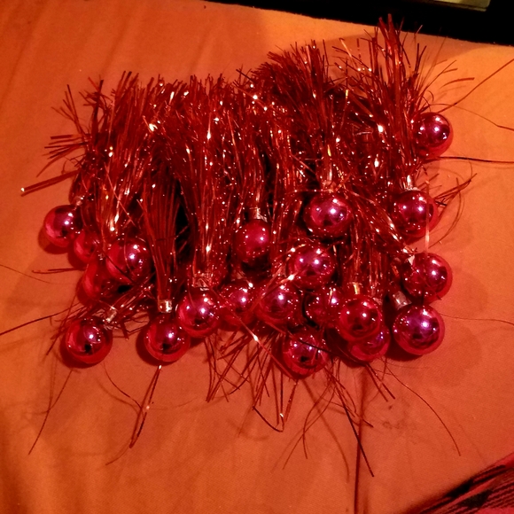 Vintage Tinsel Glass Ball Red Ornaments set of 21 - Picture 2 of 4